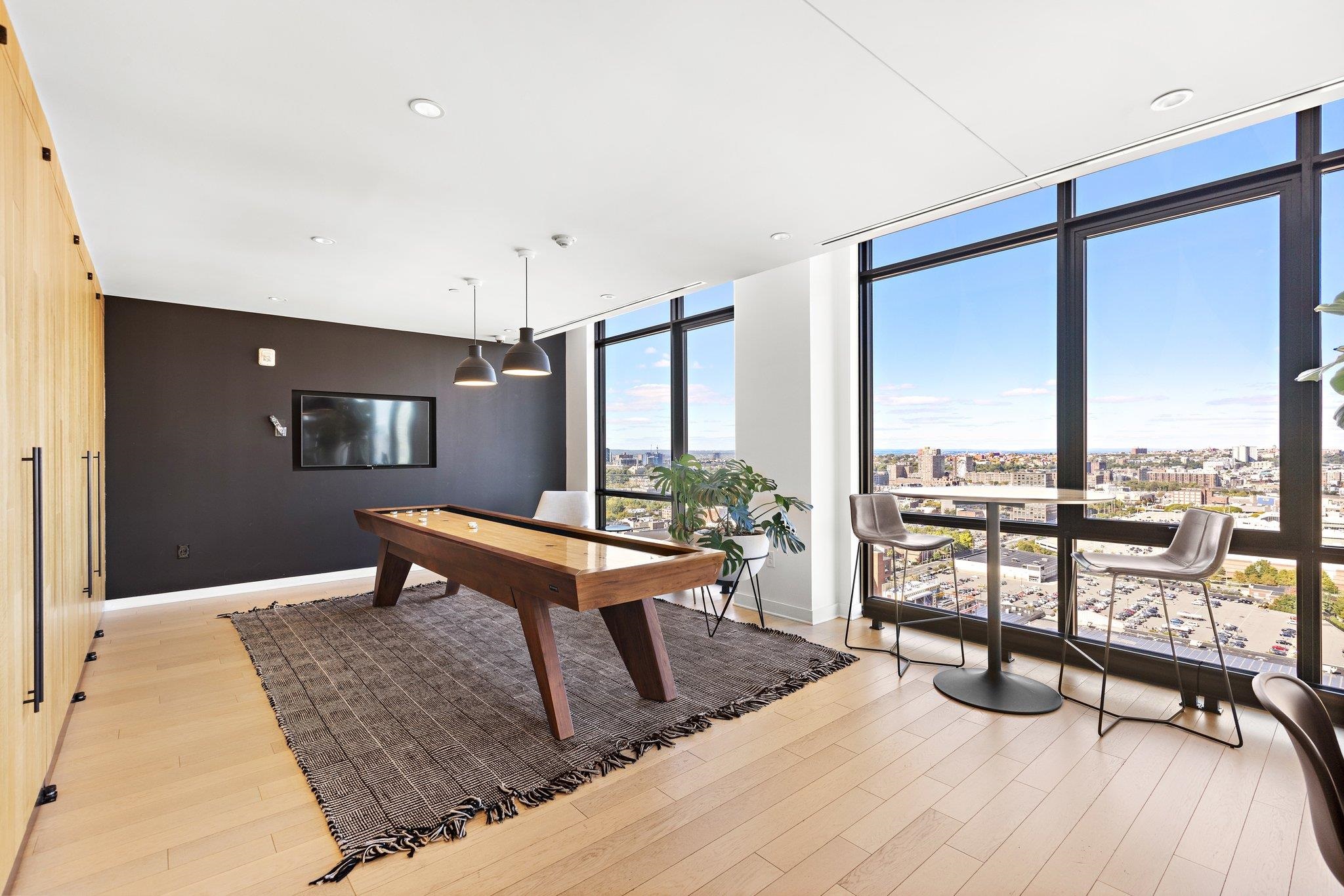 10 PROVOST ST Unit: 10-01