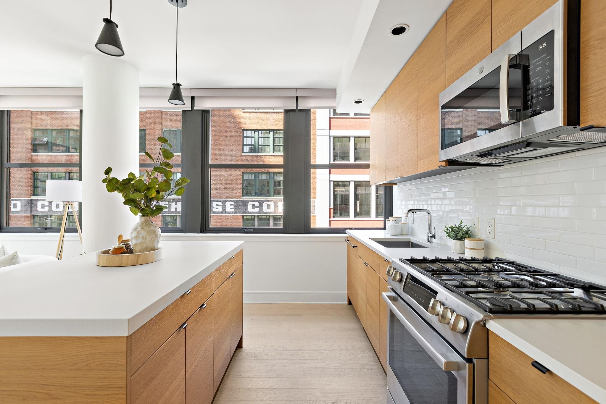 10 PROVOST ST Unit: 416