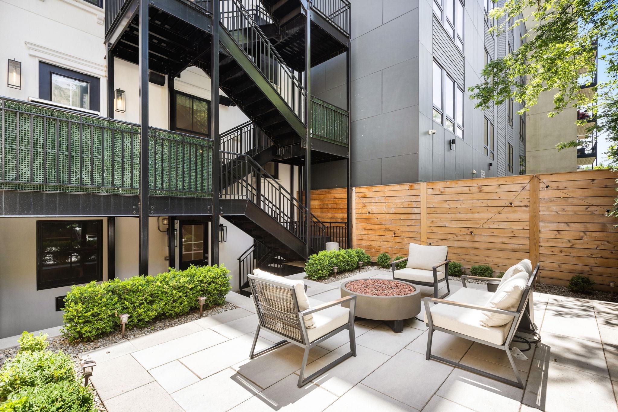 92 JEFFERSON ST Unit: 1