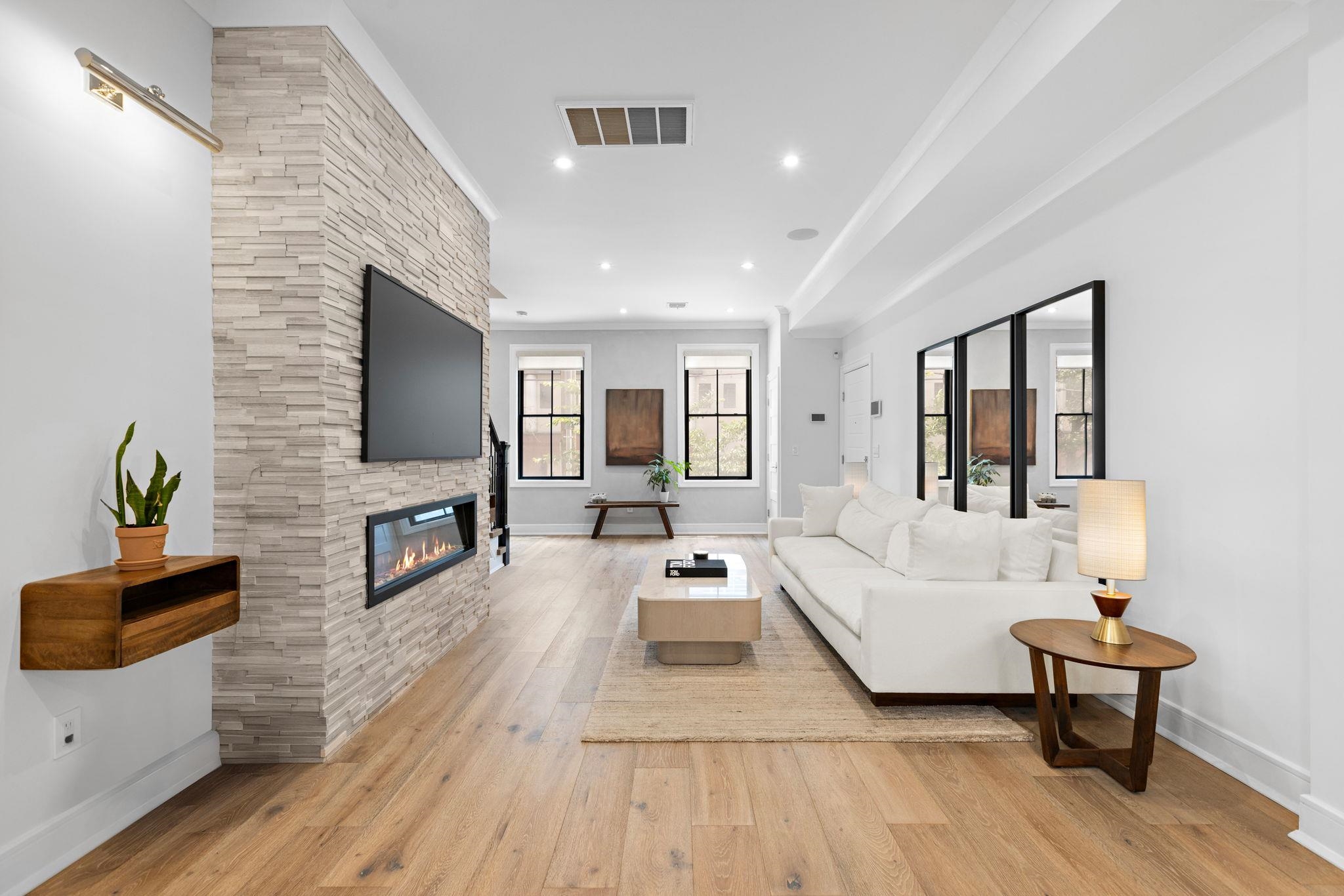 92 JEFFERSON ST Unit: 1