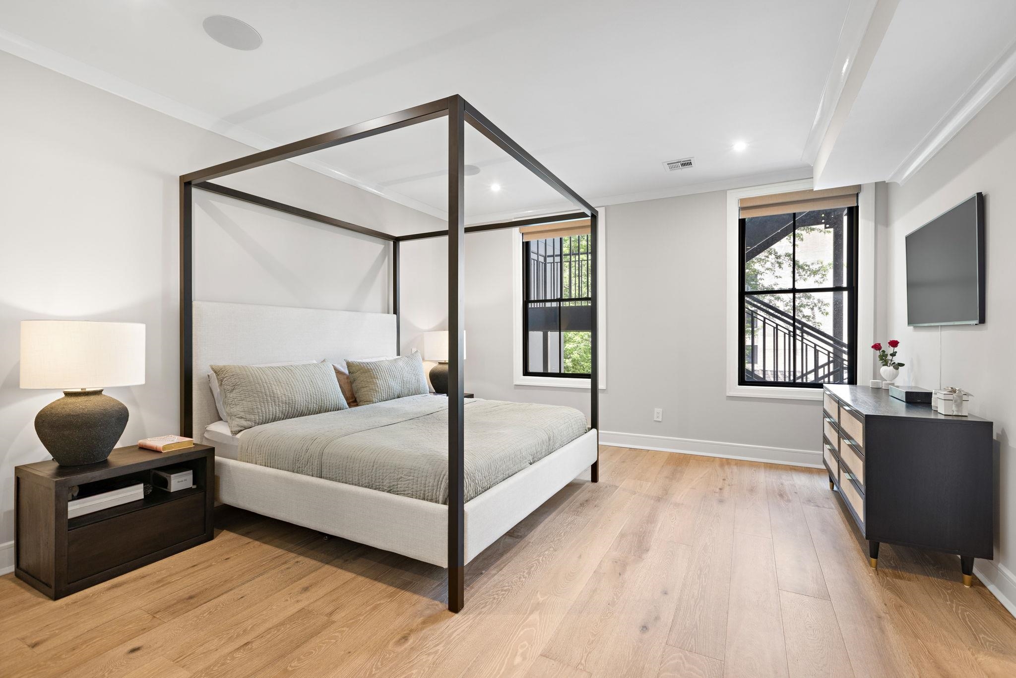 92 JEFFERSON ST Unit: 1