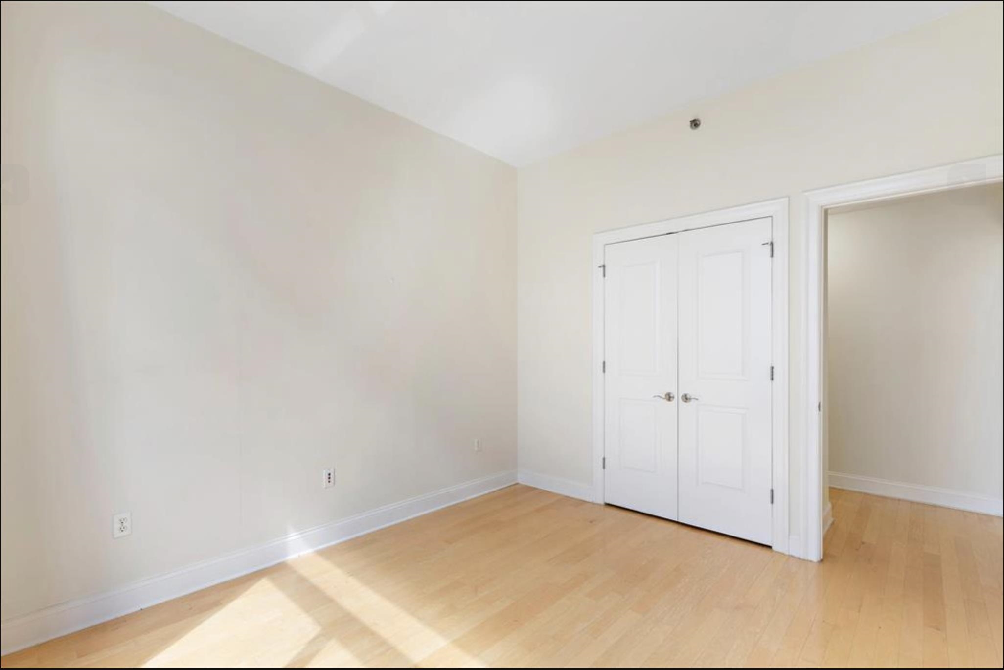 10 REGENT ST Unit: 801