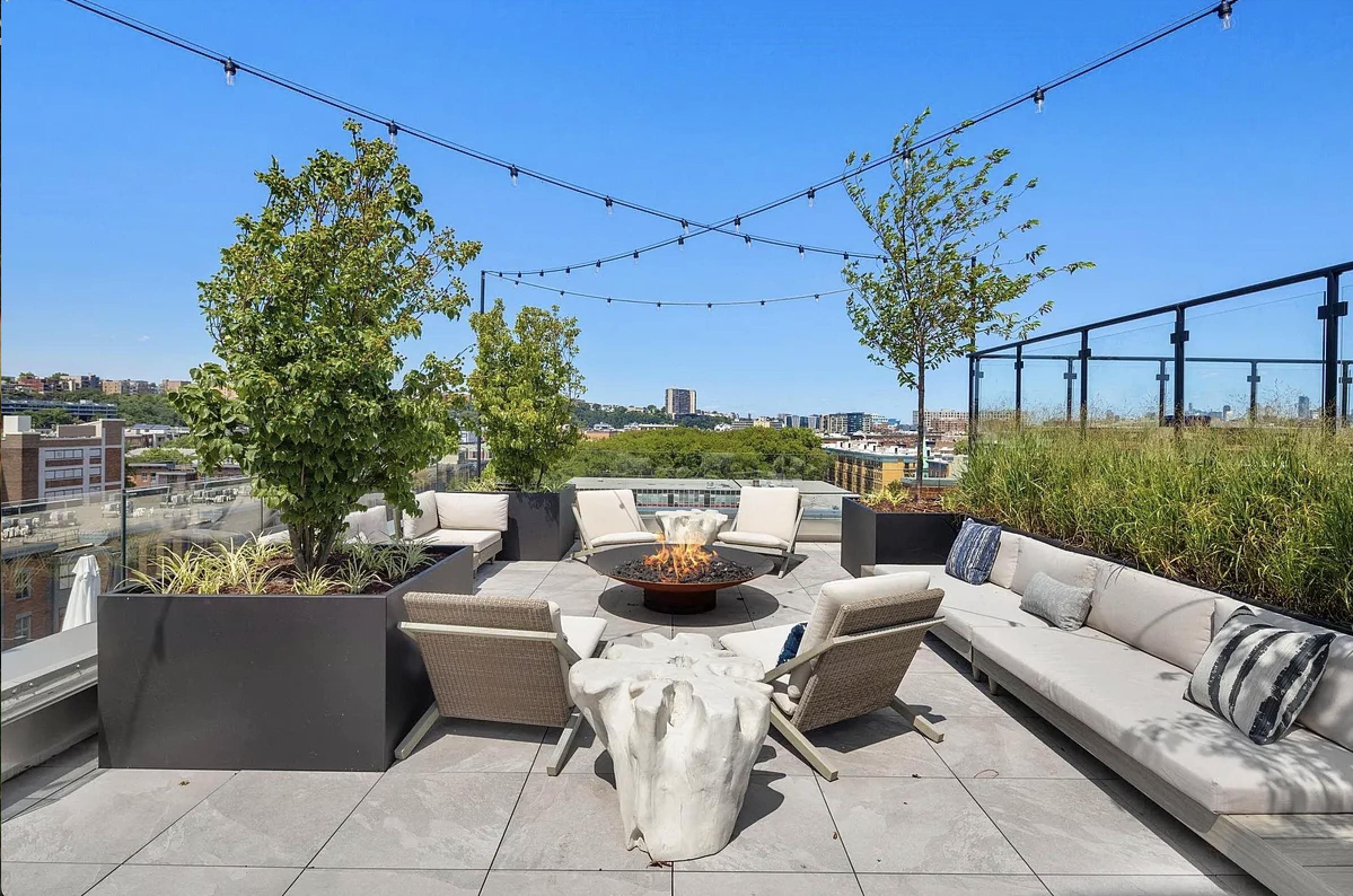 720 CLINTON ST Unit: 409