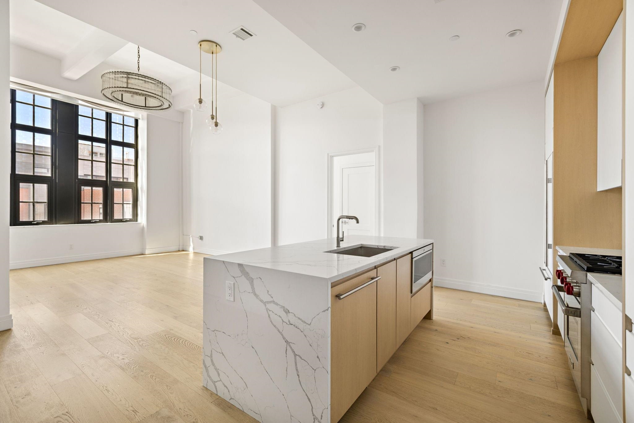 720 CLINTON ST Unit: 409