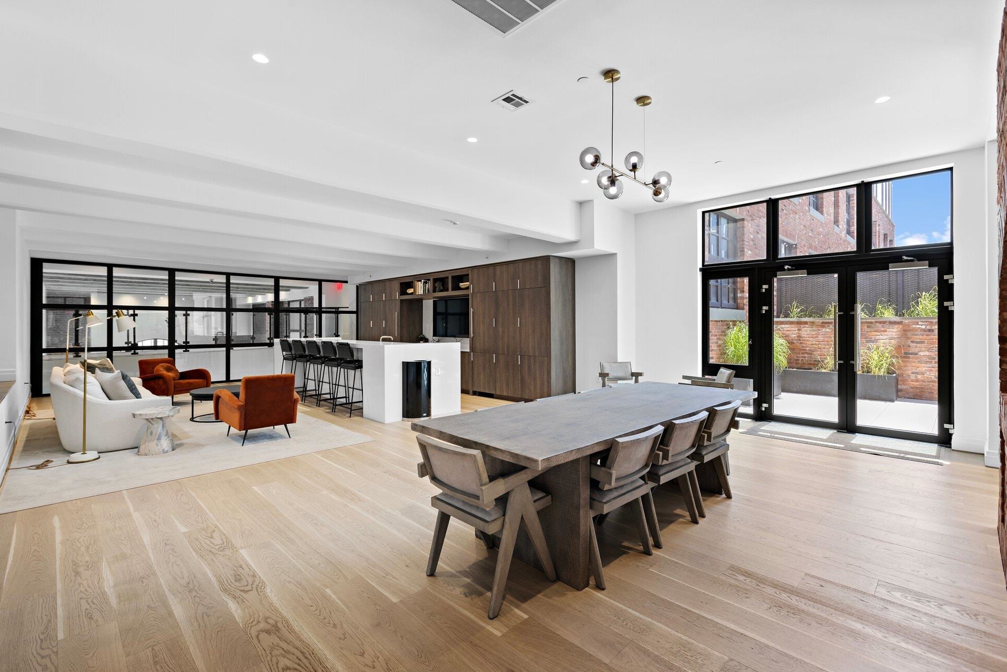 720 CLINTON ST Unit: 409