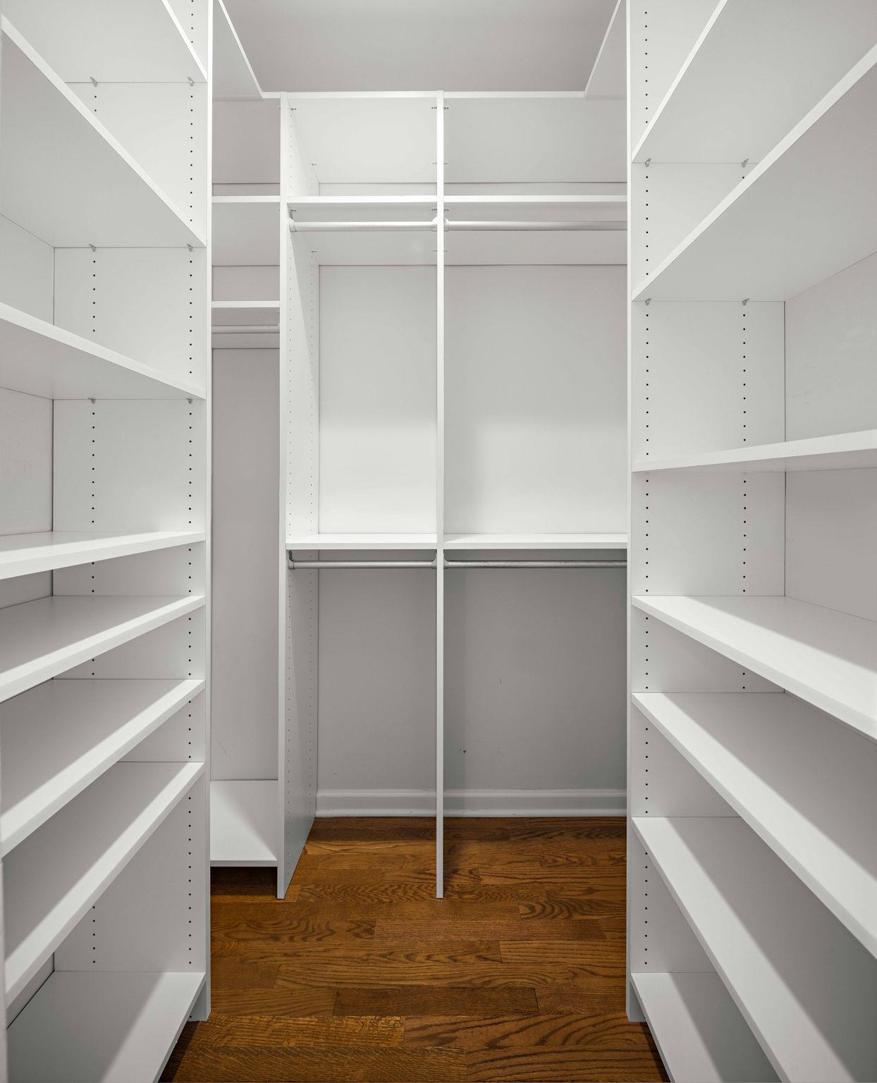 520 PARK AVE Unit: 3