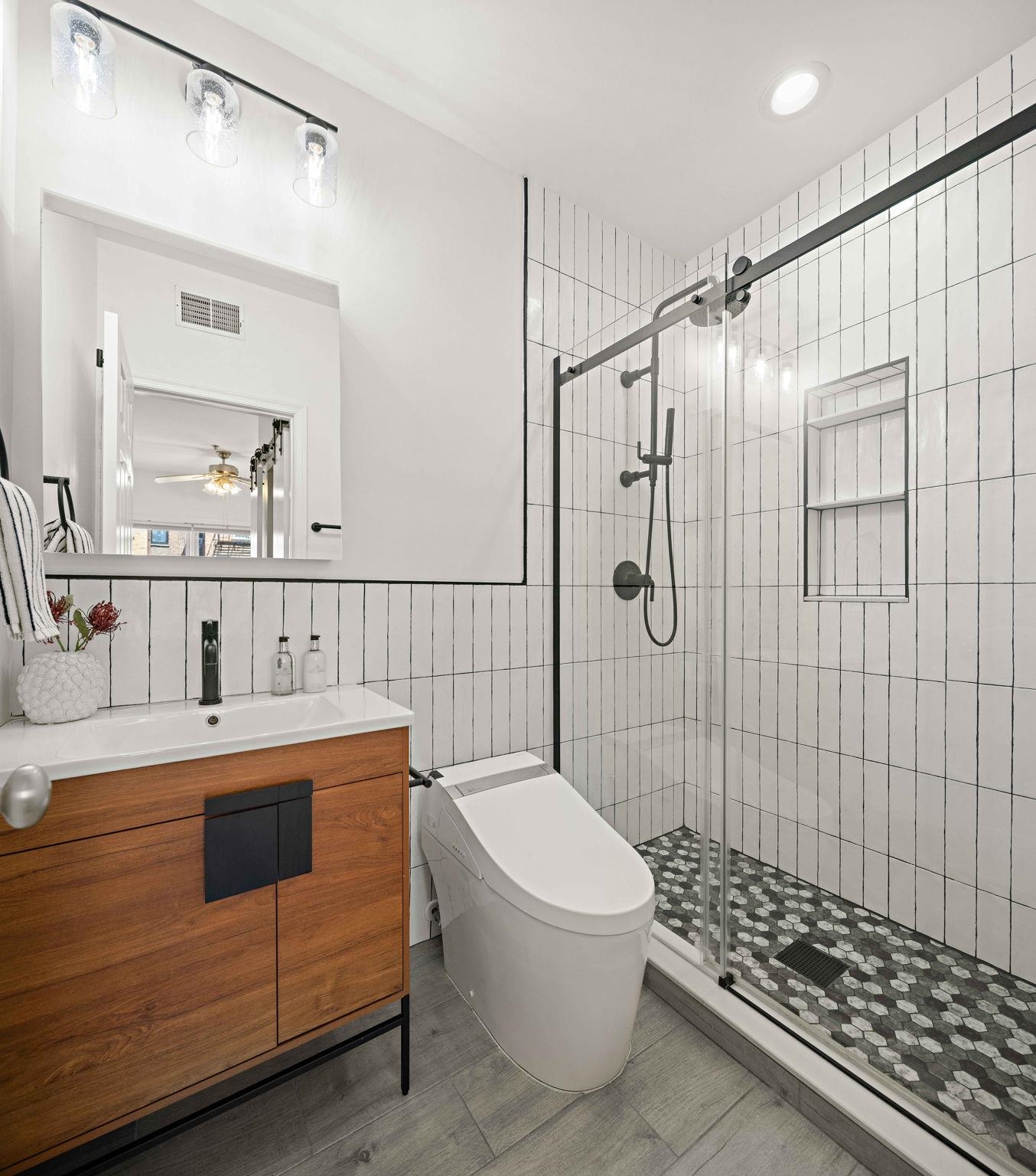 520 PARK AVE Unit: 3