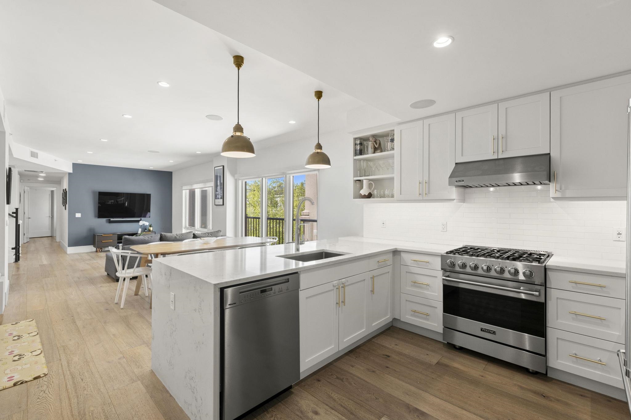 722 JEFFERSON ST Unit: 5C