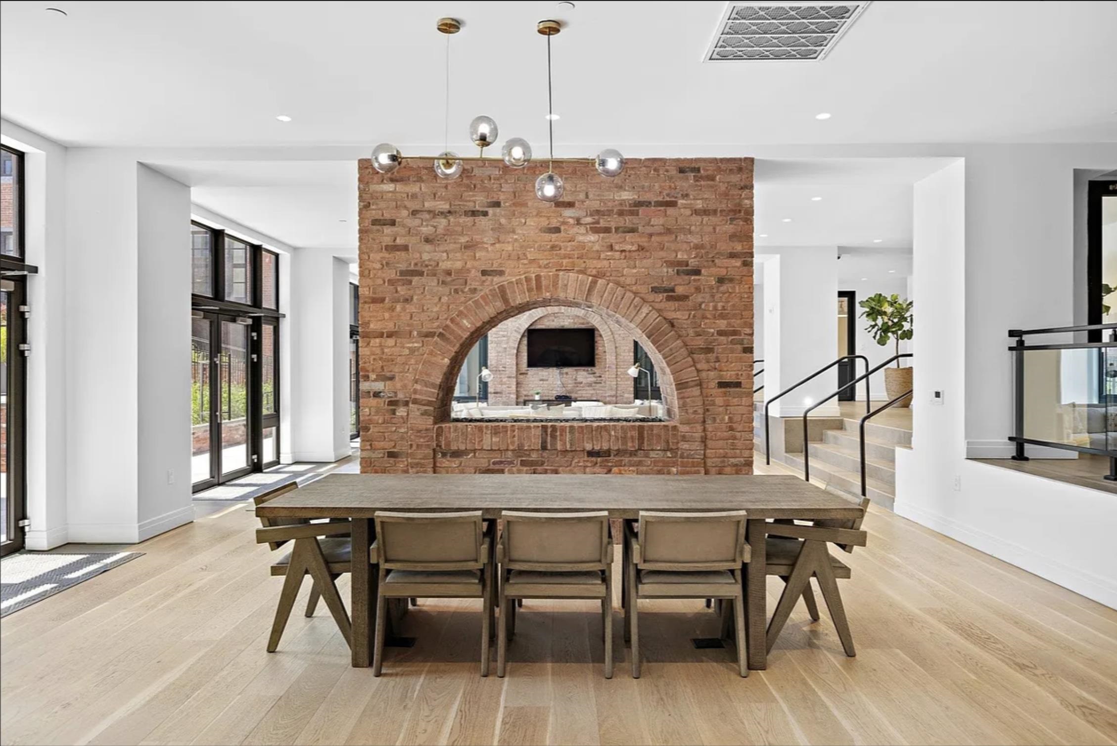 720 CLINTON ST Unit: 213