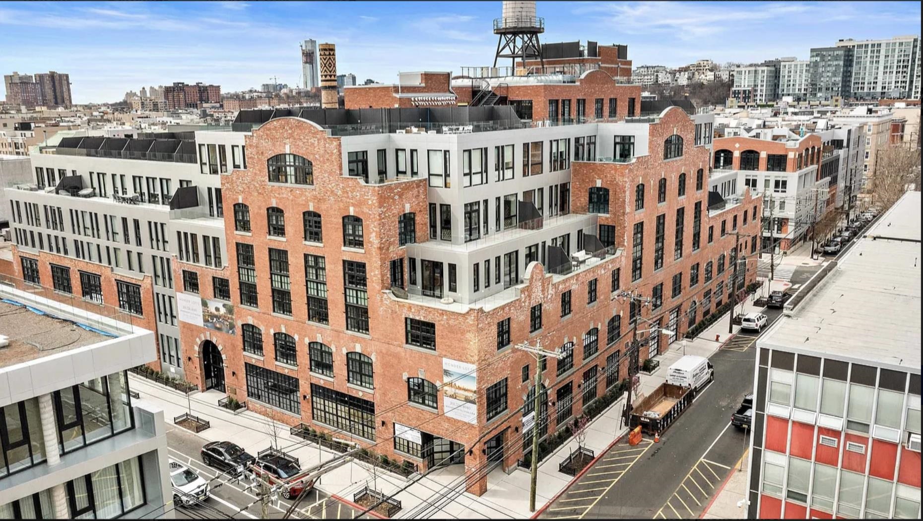 720 CLINTON ST Unit: 213