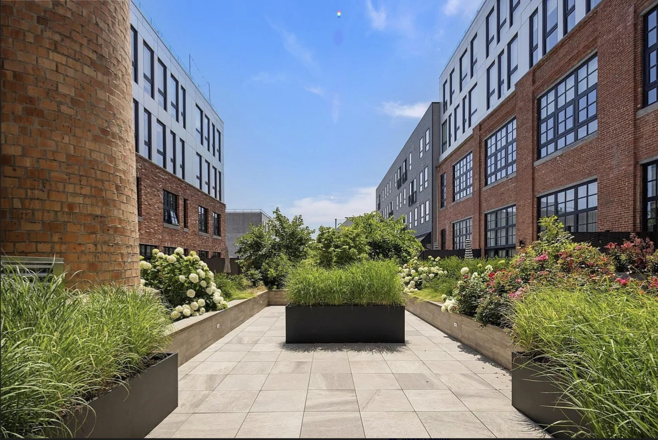 720 CLINTON ST Unit: 213