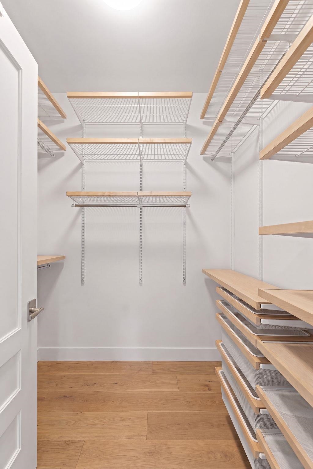 720 CLINTON ST Unit: 213