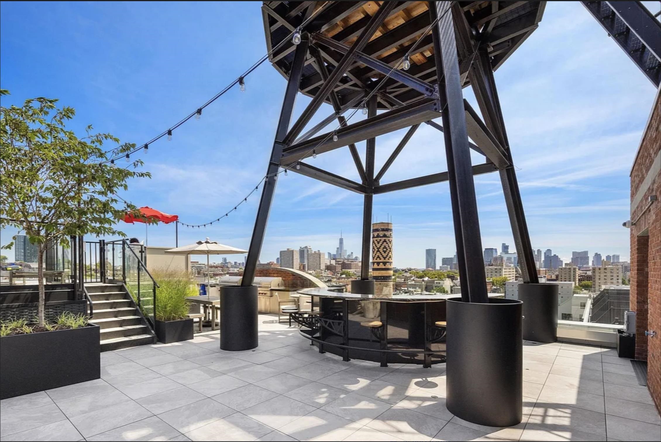 720 CLINTON ST Unit: 213