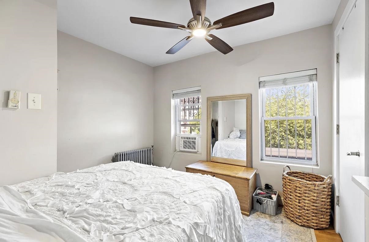 214 GRAND ST Unit: 2