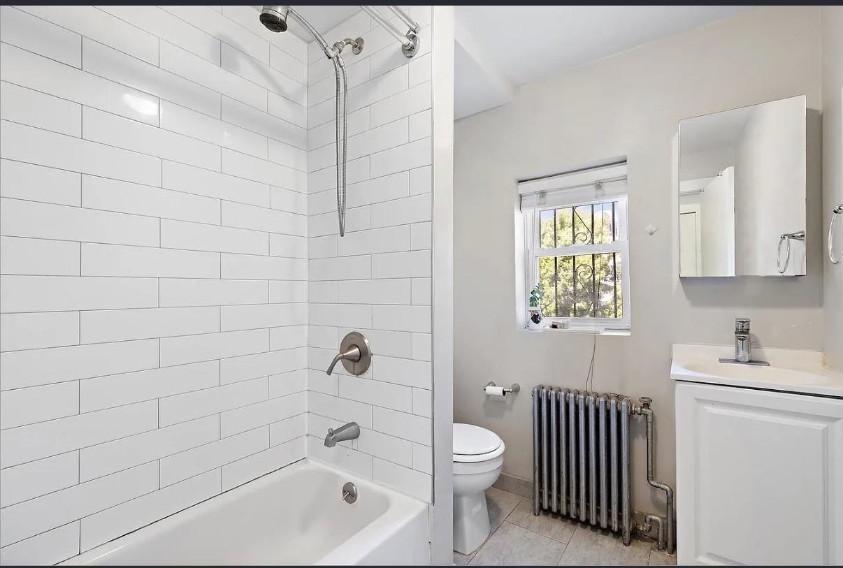 214 GRAND ST Unit: 2