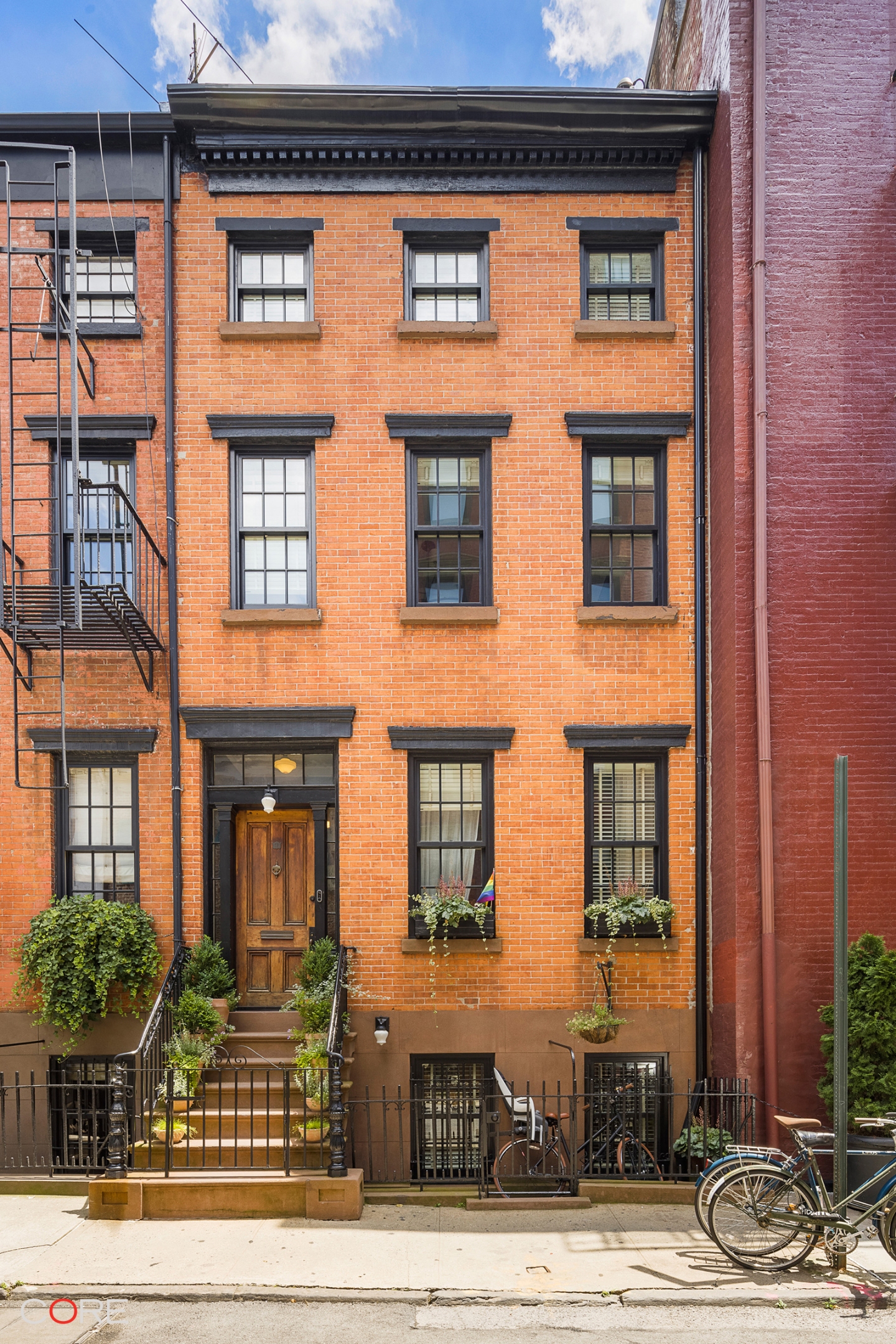 9 Gay Street