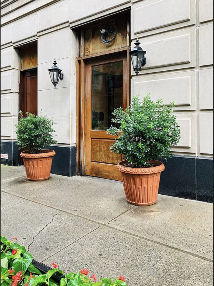 186 W 80TH Street 6J