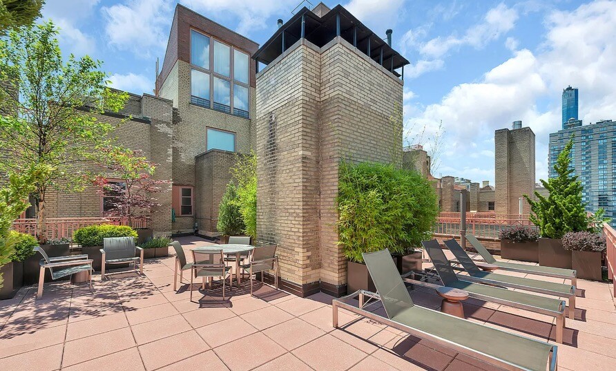 235 E 22ND Street 2T