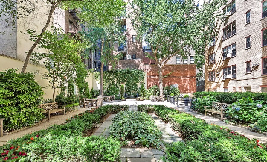 235 E 22ND Street 2T