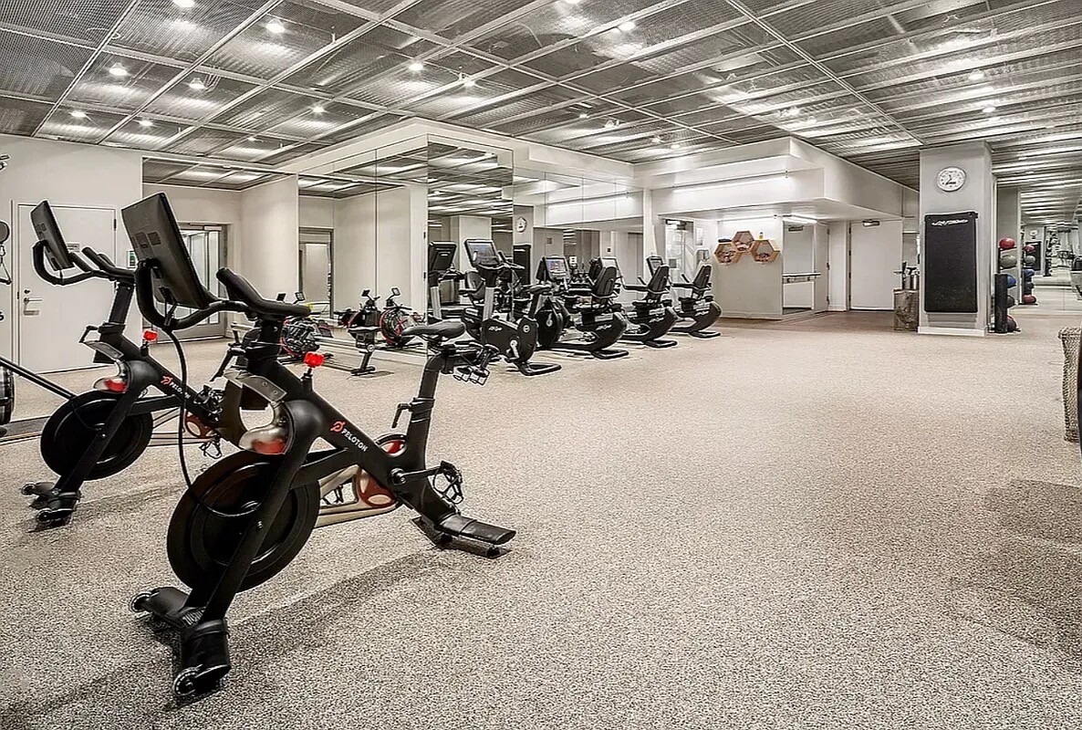 200 E 66TH Street D102
