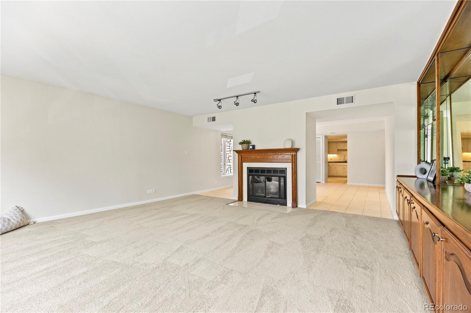 4605 S S Yosemite Street Unit: 301