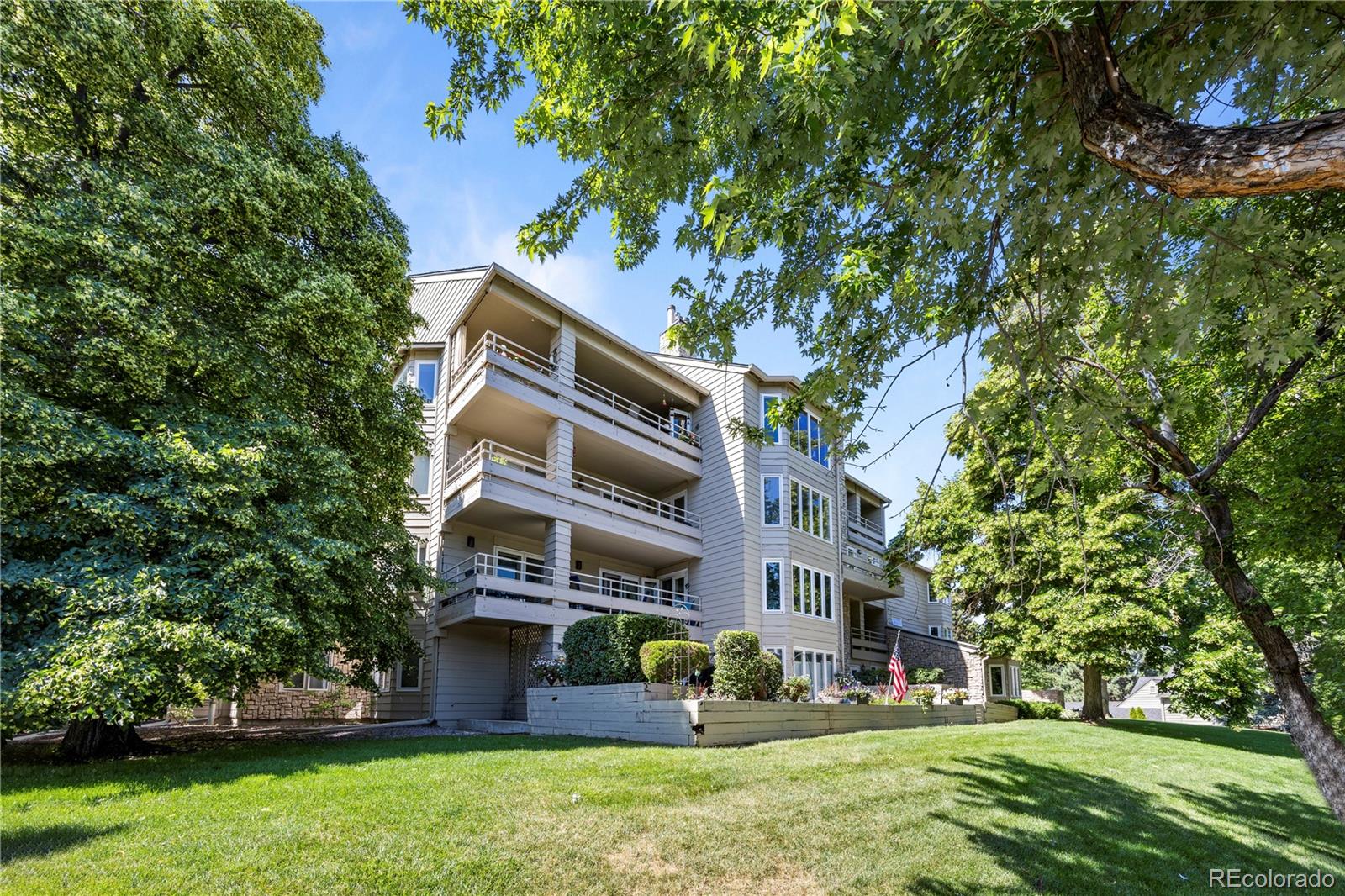 4605 S S Yosemite Street Unit: 301