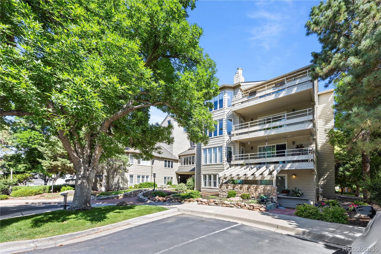 4605 S S Yosemite Street Unit: 301