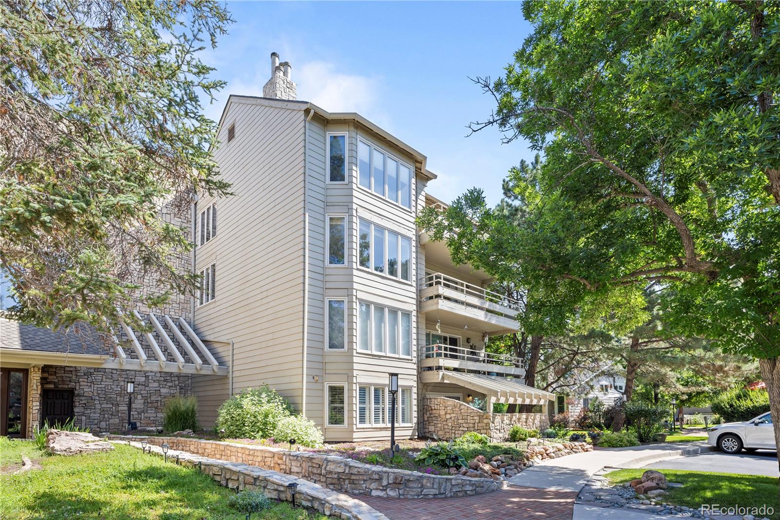 4605 S S Yosemite Street Unit: 301