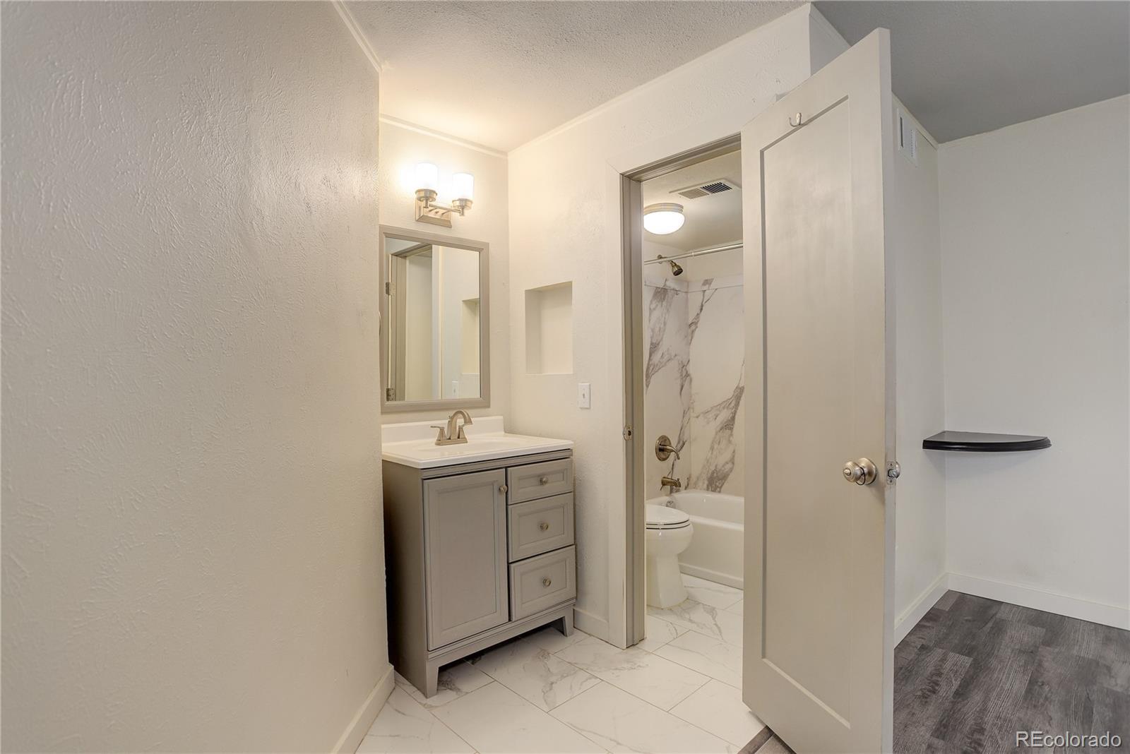 1820 Newland Court Unit: 213