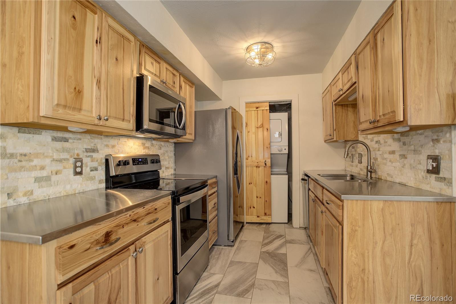 1820 Newland Court Unit: 213