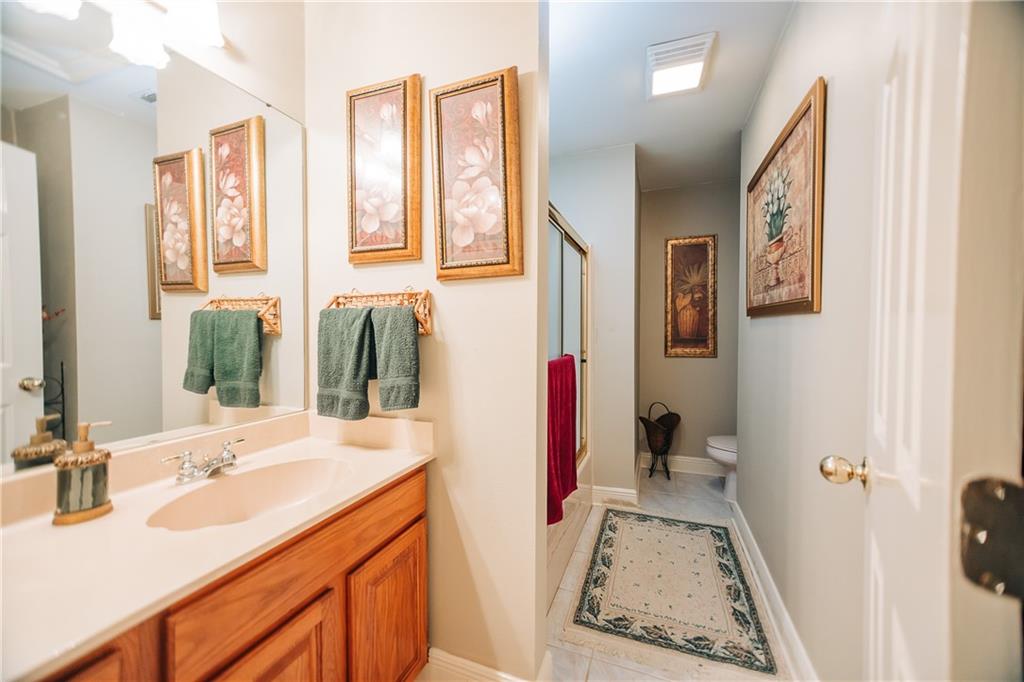 1219 W CHERRY HILL Loop