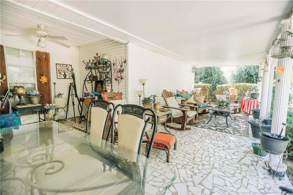 1219 W CHERRY HILL Loop