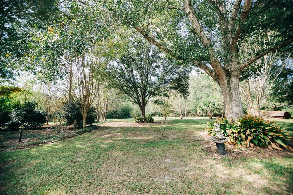 1219 W CHERRY HILL Loop