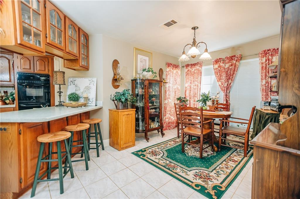 1219 W CHERRY HILL Loop