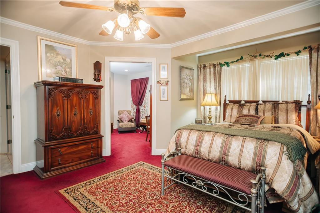 1219 W CHERRY HILL Loop