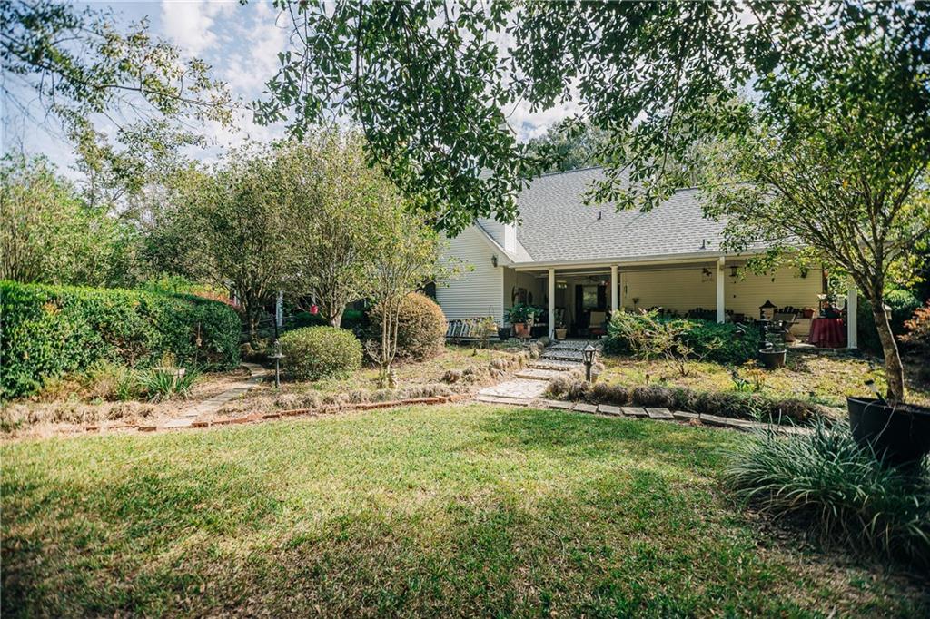 1219 W CHERRY HILL Loop