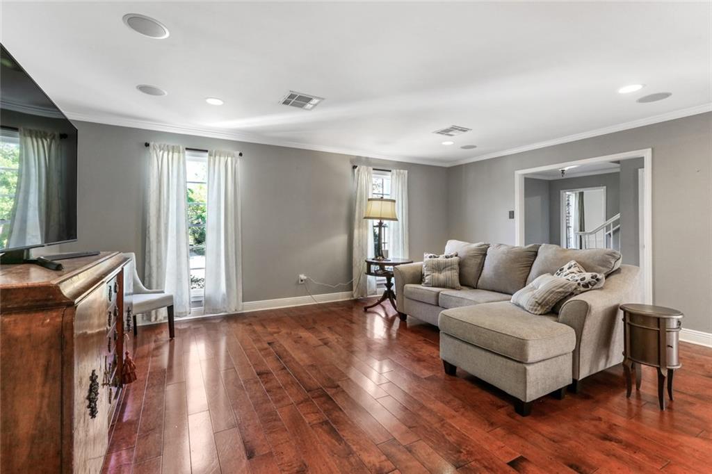 5109 CLEVELAND Place