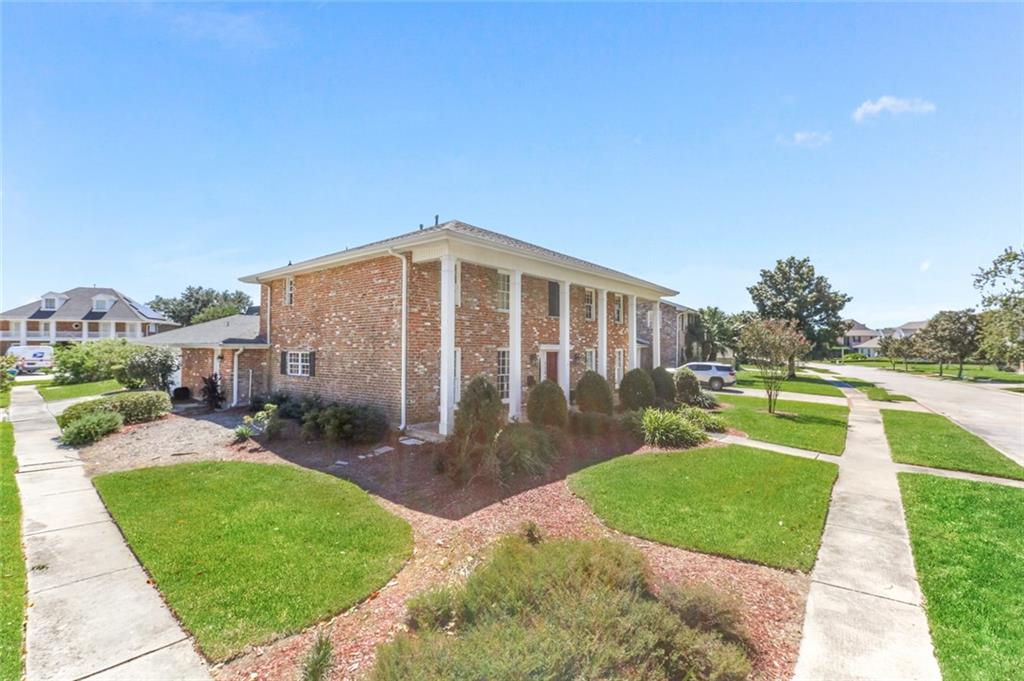 5109 CLEVELAND Place