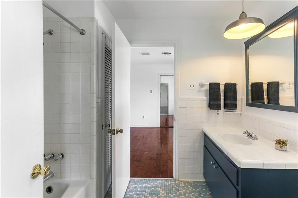 5109 CLEVELAND Place