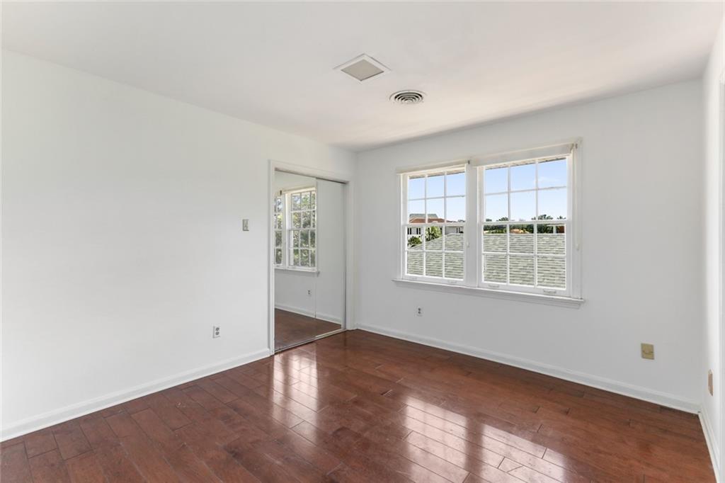 5109 CLEVELAND Place
