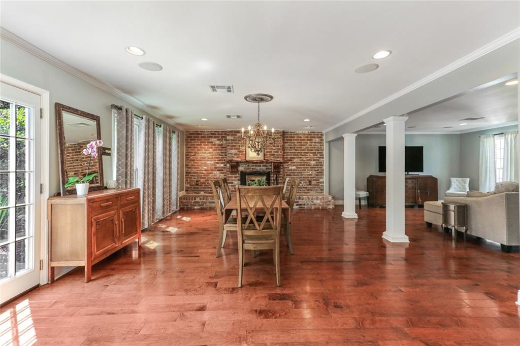 5109 CLEVELAND Place