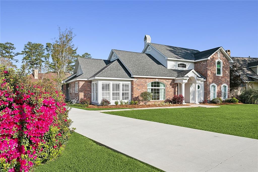 23 FAIRWAY VIEW Court