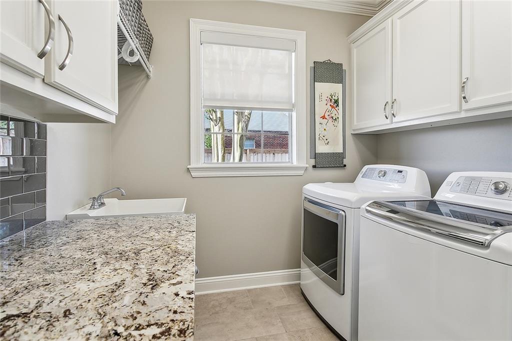 23 FAIRWAY VIEW Court