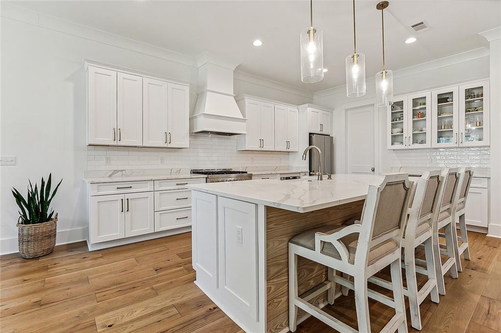 76849 MONEY HILL Parkway