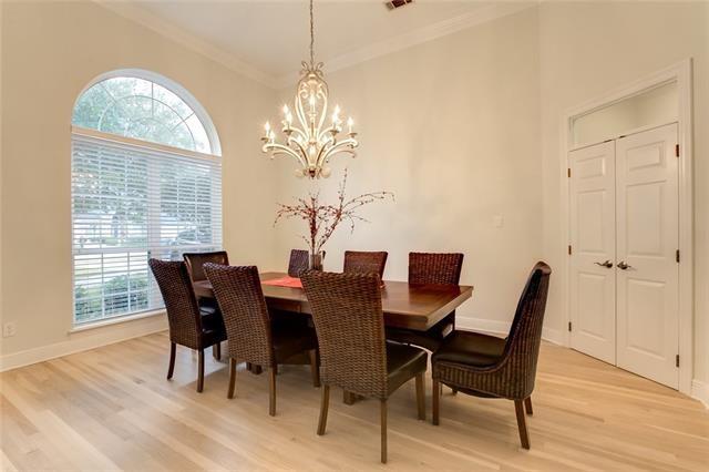 120 FONTAINBLEAU Drive