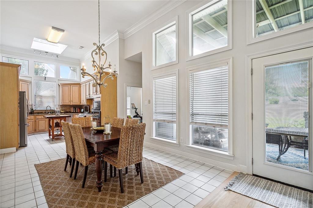 120 FONTAINBLEAU Drive