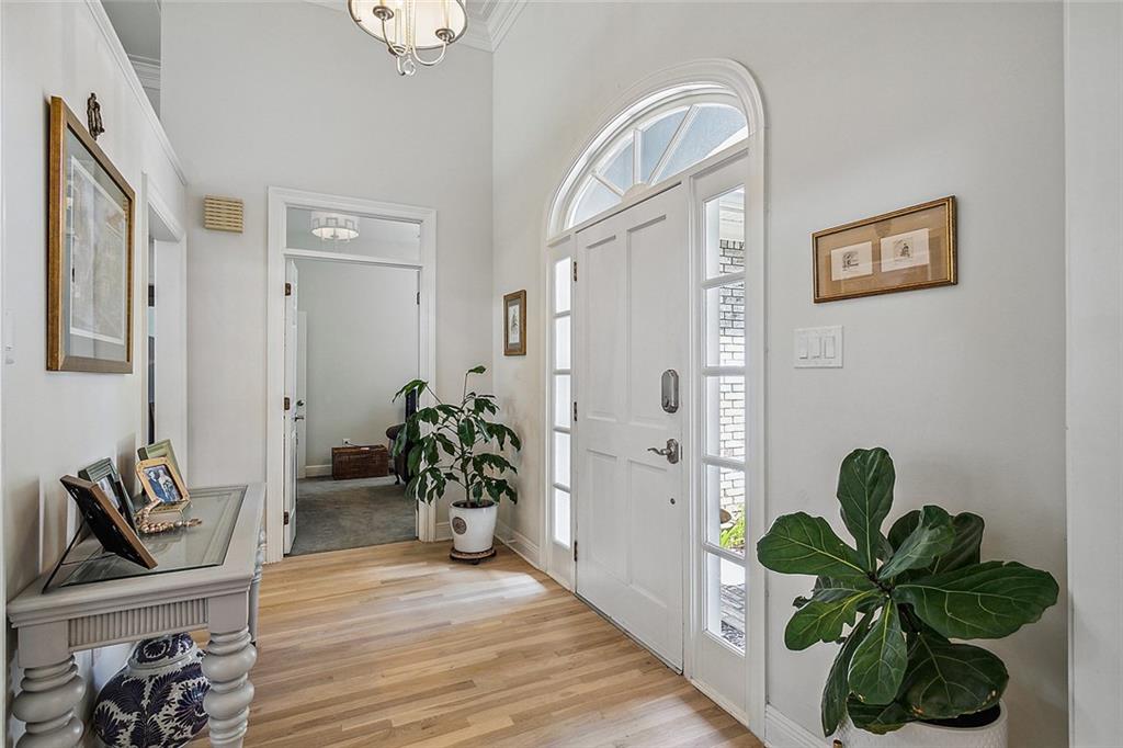 120 FONTAINBLEAU Drive