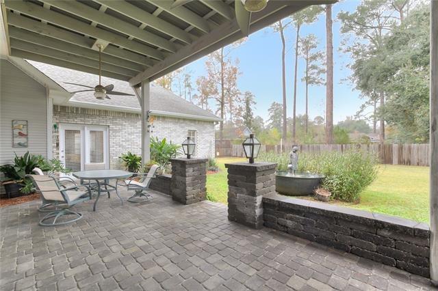 120 FONTAINBLEAU Drive