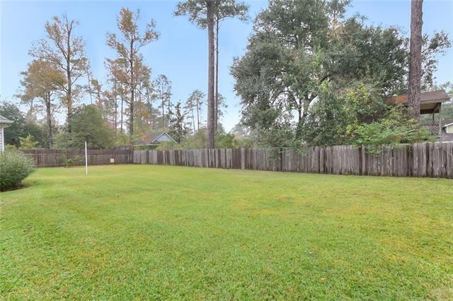 120 FONTAINBLEAU Drive