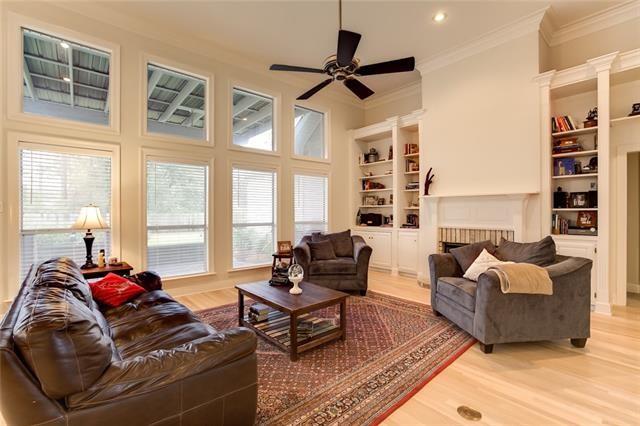 120 FONTAINBLEAU Drive